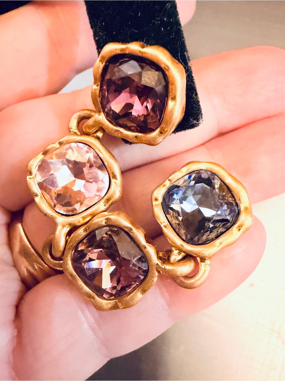 Oscar de la Renta Gold-Tone AMETHYST COMBO ✨CRYSTAL DANGLE EARRINGS✨POST✨ - Picture 6 of 13